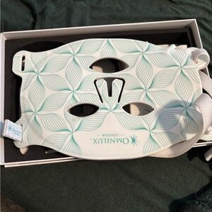 Omnilux Contour Red Light Mask